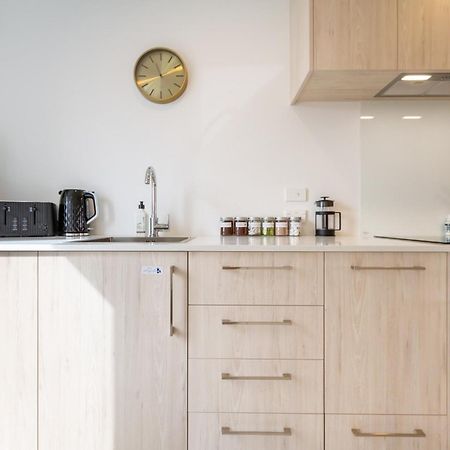 Prime Locale: Studio With Balcony Christchurch Eksteriør billede