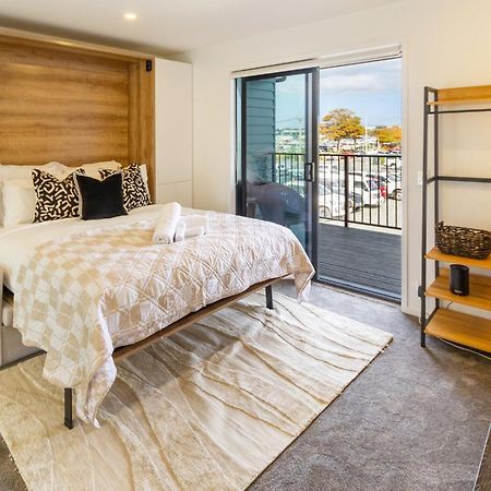 Prime Locale: Studio With Balcony Christchurch Eksteriør billede