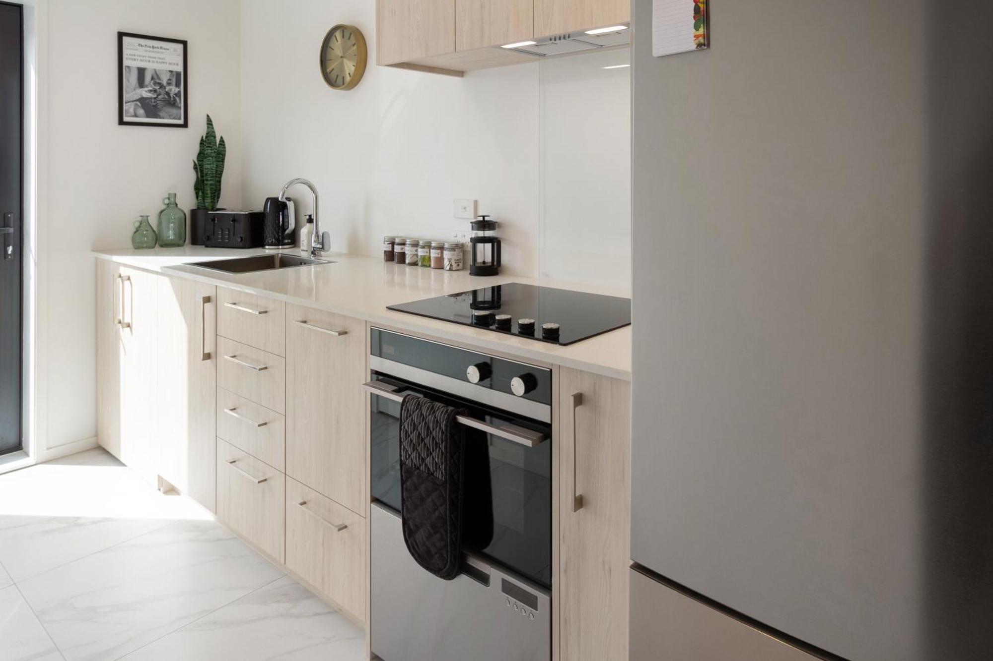 Prime Locale: Studio With Balcony Christchurch Eksteriør billede