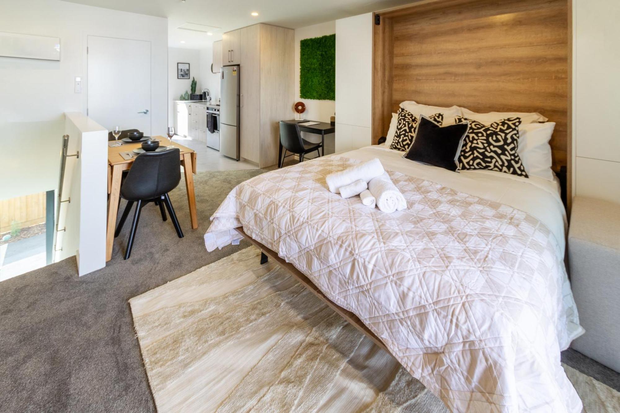 Prime Locale: Studio With Balcony Christchurch Eksteriør billede
