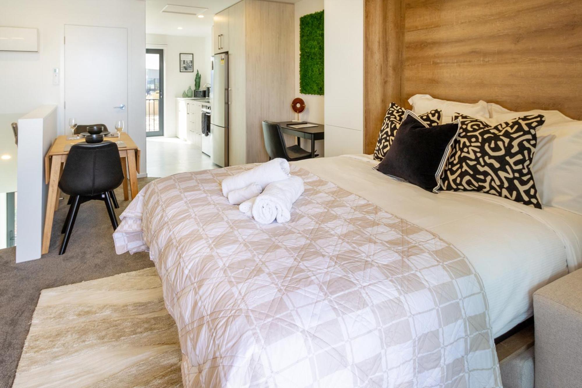 Prime Locale: Studio With Balcony Christchurch Eksteriør billede
